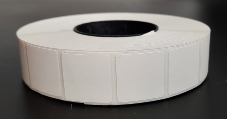 MP_5_Термоэтикетки 20х20 мм ЭКО (квадрат). 2000 этикеток в ролике, втулка 40 мм