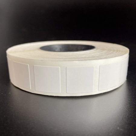 MP_4_Термотрансферные этикетки 15х15 мм ПГ квадратные (полуглянцевые). 2000 этикеток в ролике, втулка 40 мм