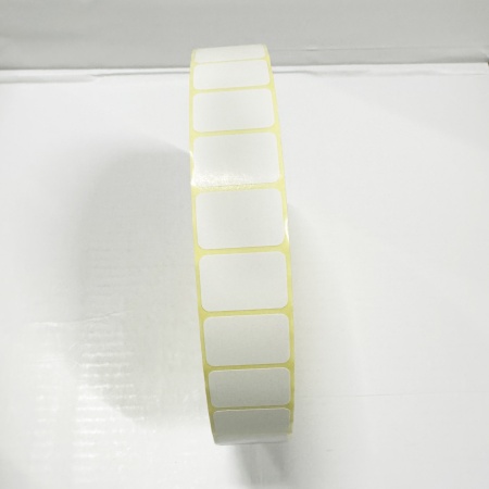 MP_4_Термотрансферные этикетки 30х20 мм ПГ (самоклеящиеся полуглянцевые). 10000 этикеток в ролике, втулка 40 мм