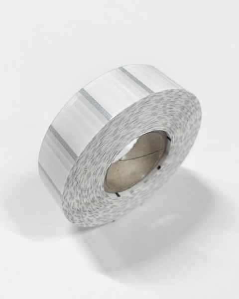 MP_2_Прозрачные термотрансферные этикетки 20х20 мм ПП (полипропилен), квадрат. 2000 этикеток в ролике, втулка 40 мм, черная метка