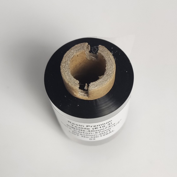 MP_4_Черный риббон E10.3 Resin Premium Textile 40мм х 74м, втулка 0,5'', ширина втулки 57мм, OUT