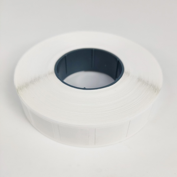 MP_3_Термоэтикетки 15х15 ЭКО, квадрат. 2000 этикеток в ролике, втулка 40 мм