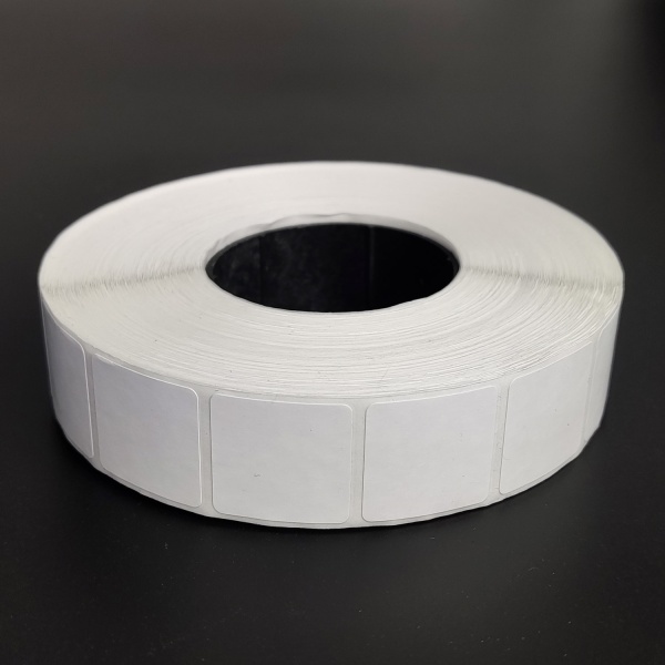 MP_4_Термоэтикетки 20х20 мм ТОП квадратные (самоклеящиеся этикетки). 2000 этикеток в ролике, втулка 40 мм