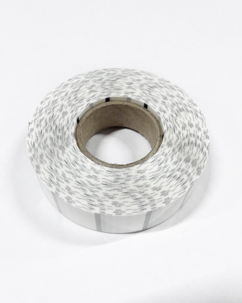 MP_3_Прозрачные термотрансферные этикетки 20х20 мм ПП (полипропилен), квадрат. 2000 этикеток в ролике, втулка 40 мм, черная метка