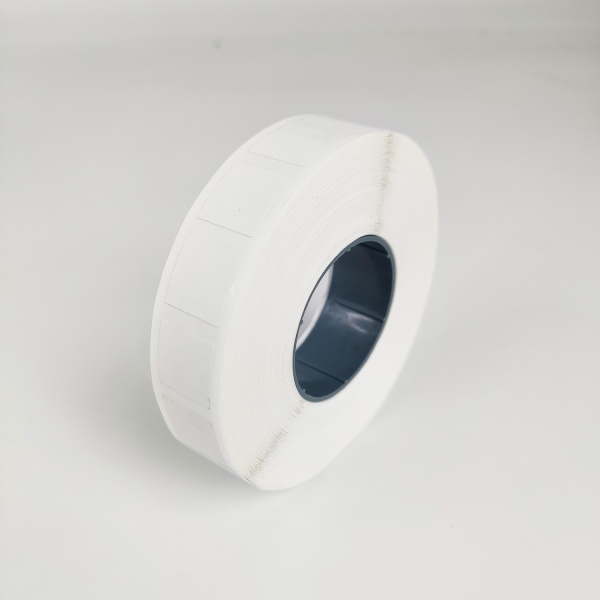 MP_2_Термоэтикетки 15х15 ЭКО, квадрат. 2000 этикеток в ролике, втулка 40 мм