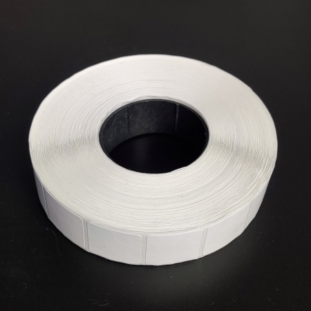 MP_2_Термоэтикетки 20х20 мм ТОП квадратные (самоклеящиеся этикетки). 2000 этикеток в ролике, втулка 40 мм